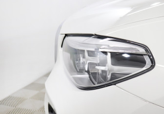 Подержанный автомобиль BMW X4 2018 года (21 фото)