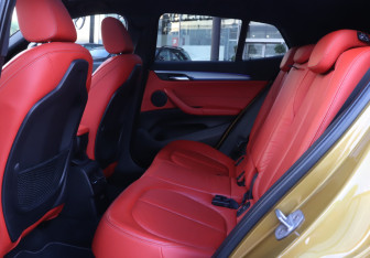 Подержанный автомобиль BMW X2 2019 года (10 фото)