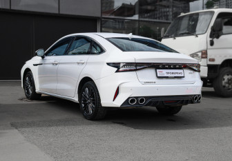 Подержанный автомобиль Chery Arrizo 8 2024 года (6 фото)