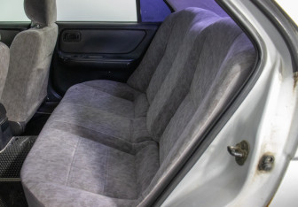 Подержанный автомобиль Nissan Bluebird Sedan 1999 года (9 фото)