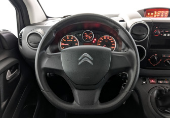 Подержанный автомобиль Citroen Berlingo 2021 года (22 фото)