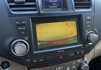 Подержанный автомобиль Toyota Highlander 2012 года (13 фото)