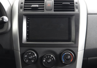 Подержанный автомобиль Toyota Corolla Sedan 2012 года (8 фото)