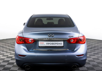 Подержанный автомобиль Infiniti Q50 2014 года (6 фото)