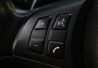 Подержанный автомобиль BMW X5 2013 года (21 фото)