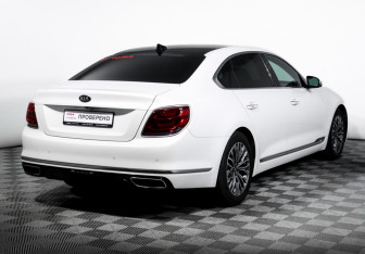 Подержанный автомобиль Kia K900 2019 года (5 фото)