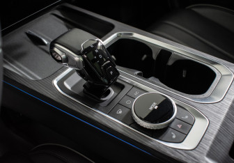 Подержанный автомобиль Jaecoo J7 2023 года (15 фото)