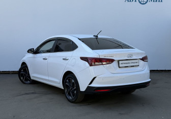 Подержанный автомобиль Hyundai Solaris Sedan 2021 года (7 фото)