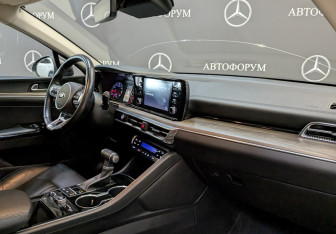 Подержанный автомобиль Kia K5 2020 года (21 фото)
