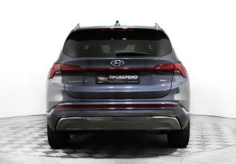 Подержанный автомобиль Hyundai Santa Fe 2021 года (6 фото)
