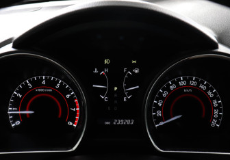 Подержанный автомобиль Toyota Highlander 2011 года (11 фото)