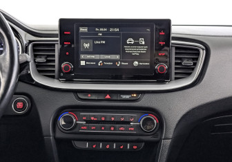 Подержанный автомобиль Kia Ceed Wagon 2021 года (17 фото)