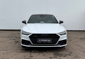 Подержанный автомобиль Audi A7 2021 года (2 фото)