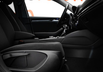 Подержанный автомобиль Audi A3 Sedan 2016 года (24 фото)