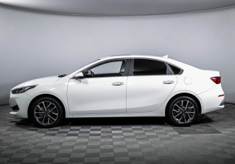 Подержанный автомобиль Kia K3 Sedan 2022 года (8 фото)