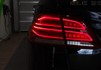 Подержанный автомобиль Mercedes-Benz GLE 2015 года (27 фото)