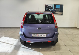 Подержанный автомобиль Ford Fusion 2008 года (6 фото)