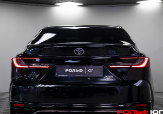 Подержанный автомобиль Toyota Camry Sedan 2024 года (24 фото)