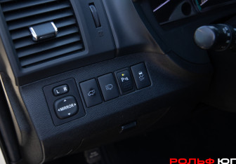 Подержанный автомобиль Toyota Venza 2013 года (18 фото)