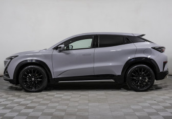 Подержанный автомобиль Changan UNI-T 2023 года (8 фото)