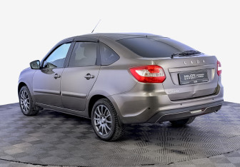 Подержанный автомобиль LADA (ВАЗ) Granta Liftback 2021 года (7 фото)