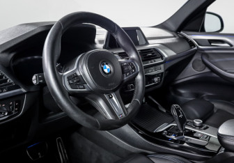 Подержанный автомобиль BMW X3 2018 года (6 фото)