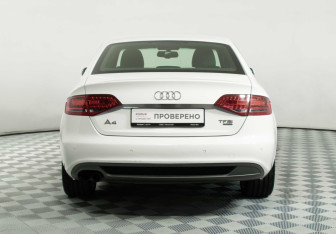 Подержанный автомобиль Audi A4 Sedan 2011 года (6 фото)