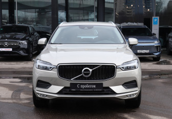 Подержанный автомобиль Volvo XC60 2019 года (2 фото)