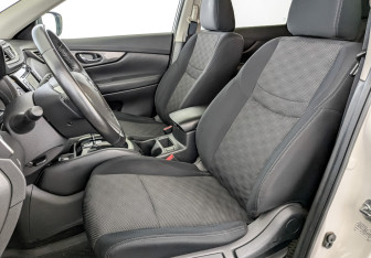 Подержанный автомобиль Nissan X-Trail 2018 года (20 фото)