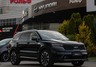 Подержанный автомобиль Kia Sorento 2022 года (2 фото)