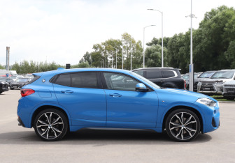 Подержанный автомобиль BMW X2 2018 года (4 фото)