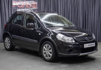 Подержанный автомобиль Suzuki SX4 Hatchback 2014 года (3 фото)
