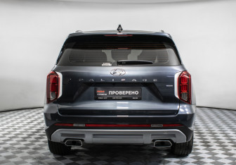 Подержанный автомобиль Hyundai Palisade 2023 года (6 фото)