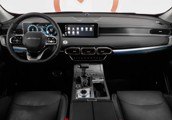 Подержанный автомобиль Jetour X70 2025 года (8 фото)