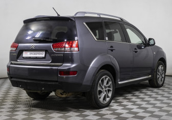 Подержанный автомобиль Citroen C-Crosser 2008 года (5 фото)