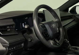 Подержанный автомобиль Toyota Camry Sedan 2024 года (13 фото)