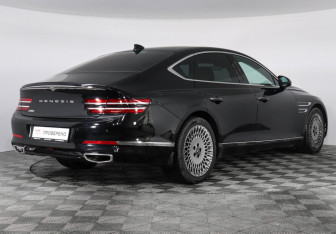 Подержанный автомобиль Genesis G80 2021 года (5 фото)