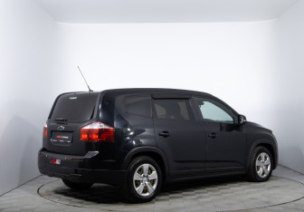 Подержанный автомобиль Chevrolet Orlando 2014 года (5 фото)
