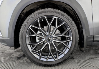 Подержанный автомобиль Changan UNI-T 2023 года (18 фото)