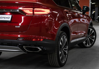 Подержанный автомобиль Geely Tugella 2022 года (27 фото)