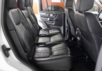 Подержанный автомобиль Land Rover Discovery 2014 года (12 фото)