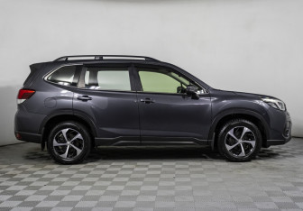 Подержанный автомобиль Subaru Forester Suv 2019 года (4 фото)