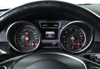 Подержанный автомобиль Mercedes-Benz GLE 2018 года (11 фото)