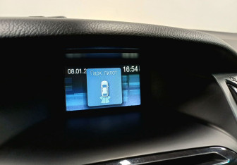 Подержанный автомобиль Ford Focus Hatchback 2011 года (16 фото)