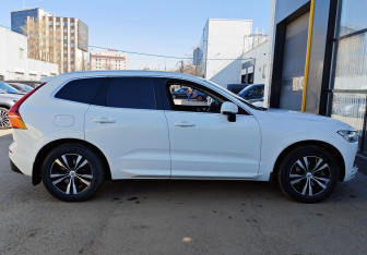 Подержанный автомобиль Volvo XC60 2020 года (4 фото)