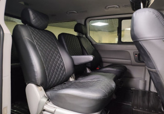 Подержанный автомобиль Hyundai Grand Starex 2010 года (15 фото)