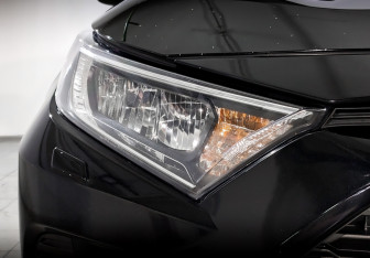 Подержанный автомобиль Toyota RAV4 2021 года (17 фото)