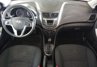 Подержанный автомобиль Hyundai Solaris Sedan 2014 года (9 фото)