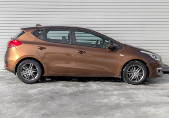 Подержанный автомобиль Kia Ceed Hatchback 2017 года (4 фото)