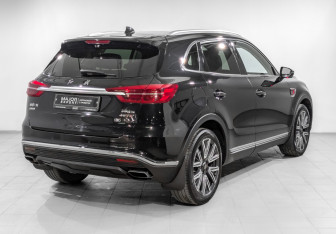 Подержанный автомобиль Hongqi HS5 2024 года (5 фото)